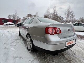 2009 Volkswagen Passat B6, серый, 717641 рублей, вид 5
