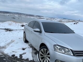 2011 Volkswagen Passat B7, серебристый, 1350000 рублей, вид 3