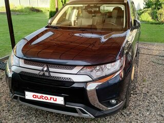 2020 Mitsubishi Outlander III Рестайлинг 3, синий, 2800000 рублей, вид 1