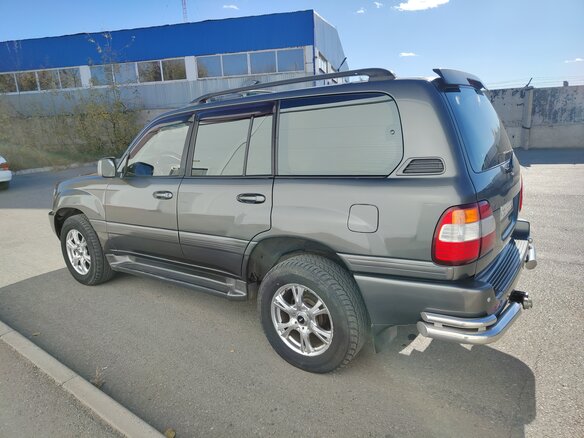 2001 Toyota Land Cruiser 100 Series, серый, 1700000 рублей - вид 5