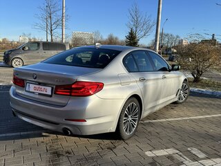 2017 BMW 5 серии 530i xDrive VII (G30/G31/G38), серебристый, 3450000 рублей, вид 4