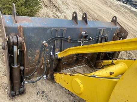 2006 Komatsu WB93R-5, 3150000 рублей, вид 2