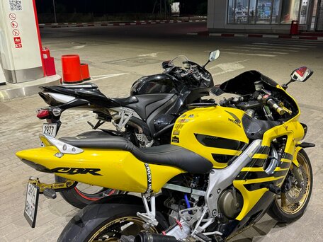 1999 Honda CBR 600F, жёлтый, 400000 рублей, вид 5