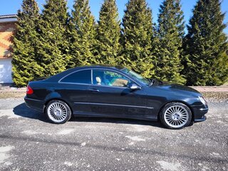 2004 Mercedes-Benz CLK-Класс 200 II (W209), чёрный, 2100000 рублей, вид 4
