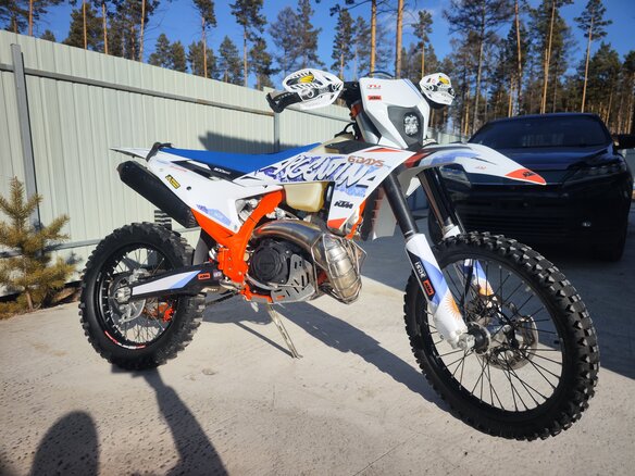 2024 KTM 300 EXC, оранжевый, 1250000 рублей - вид 4