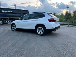 2013 BMW X1 18i I (E84) Рестайлинг, белый, 1000000 рублей, вид 4