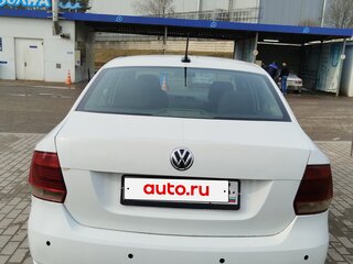 2020 Volkswagen Polo V Рестайлинг, белый, 575000 рублей, вид 3