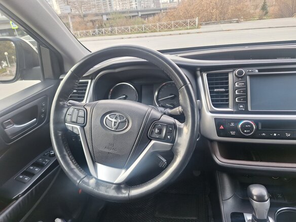 2015 Toyota Highlander III (XU50), чёрный, 3900000 рублей - вид 9