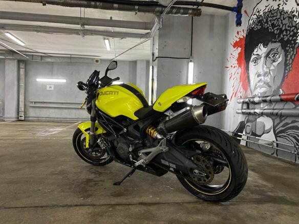 2008 Ducati Monster 696, жёлтый - вид 1