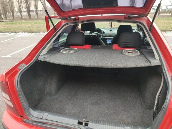 2008 Skoda Octavia I (A4) Рестайлинг, красный, 400000 рублей - вид 10