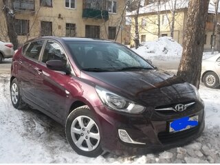 2012 Hyundai Solaris I, фиолетовый, 945000 рублей, вид 2