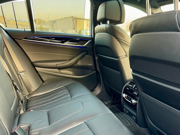 2022 BMW 5 серии 530i VII (G30/G31/G38) Рестайлинг, серый, 7299000 рублей - вид 18