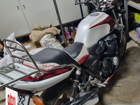 1999 Honda CB 1300, белый, 450000 рублей, вид 4