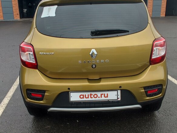 2015 Renault Sandero Stepway II, зелёный, 1300000 рублей - вид 2