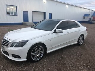 2010 Mercedes-Benz E-Класс 200 5G-Tronic IV (W212, S212, C207), белый, 1700000 рублей, вид 1