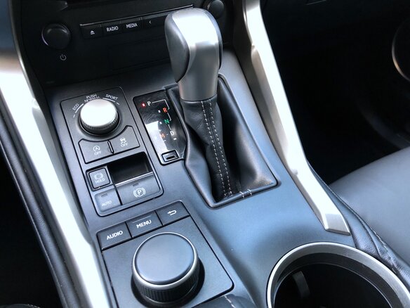 2016 Lexus NX 200 I, коричневый - вид 15