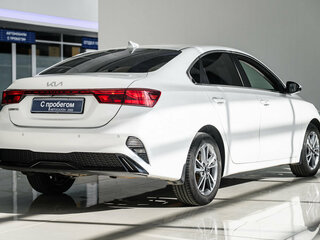 2021 Kia Cerato IV Рестайлинг, белый, 2280000 рублей, вид 5