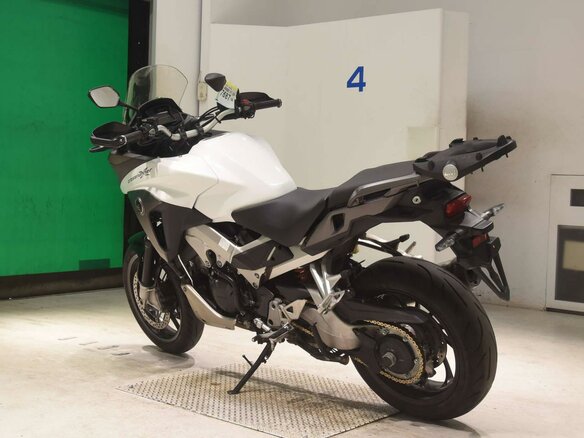 2015 Honda VFR 800X (Crossrunner), белый, 797000 рублей - вид 5