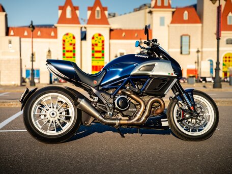 2013 Ducati Diavel, синий, 999000 рублей, вид 5