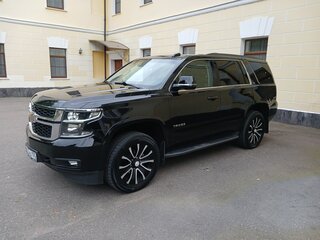 2017 Chevrolet Tahoe IV, чёрный, 3800000 рублей, вид 3