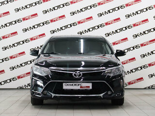 2017 Toyota Camry VII (XV50) Рестайлинг, чёрный, 1595170 рублей, вид 3