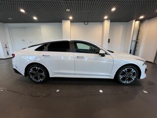 2022 Kia K5 III, белый, 2150000 рублей, вид 2