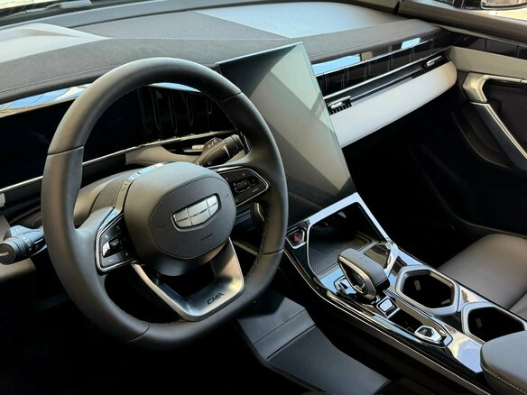 2026 Geely Atlas II, чёрный, 3909990 рублей - вид 7