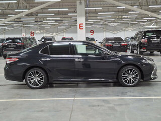 2023 Toyota Camry VIII (XV70) Рестайлинг, чёрный, 3670000 рублей, вид 4