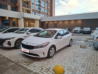 2017 Kia Cerato III Рестайлинг (Classic), белый, 1150000 рублей, вид 1