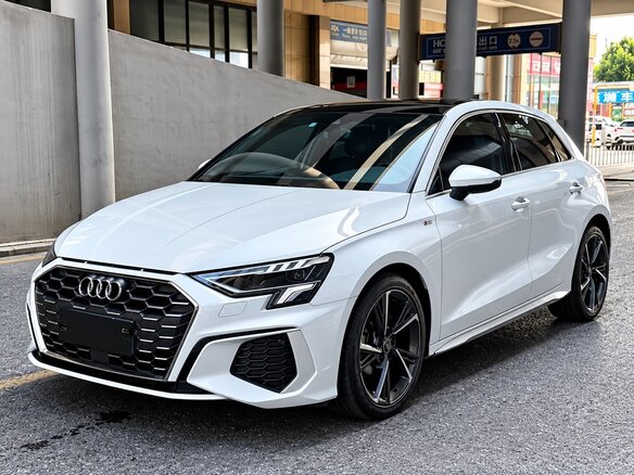 2022 Audi A3 Sportback 35 TFSI IV (8Y), белый, 1960007 рублей