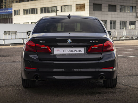 2017 BMW 5 серии 530i xDrive VII (G30/G31/G38), чёрный, 2698000 рублей - вид 5