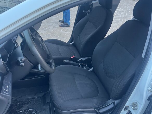 2012 Kia Rio 5-speed III, белый - вид 11