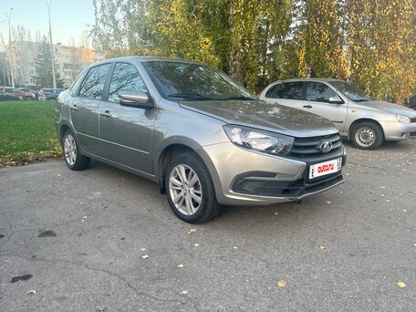 2022 Lada (ВАЗ) Granta I Рестайлинг, серебристый, 715000 рублей, вид 2