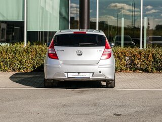 2011 Hyundai i30 I Рестайлинг, серебристый, 730000 рублей, вид 4
