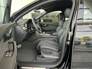 2026 Audi Q7 45 TFSI II (4M) Рестайлинг 2, чёрный, 10900000 рублей, вид 2