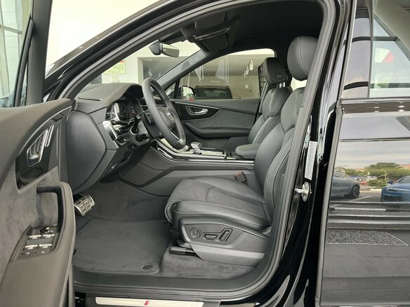 2026 Audi Q7 45 TFSI II (4M) Рестайлинг 2, чёрный, 10900000 рублей - вид 1