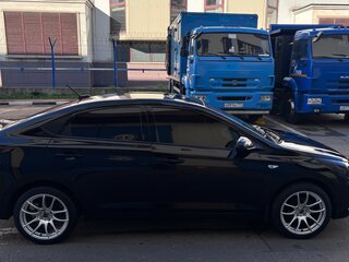 2019 Hyundai Solaris II, чёрный, 1200000 рублей, вид 2