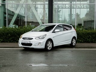 2012 Hyundai Solaris I, белый, 560000 рублей, вид 1