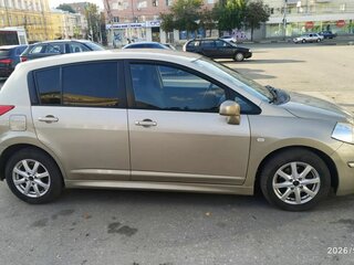 2010 Nissan Tiida I Рестайлинг, коричневый, 650000 рублей, вид 2