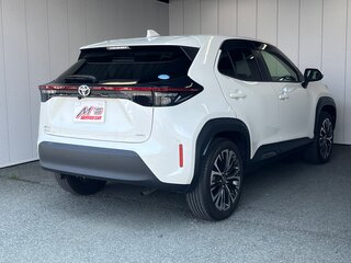 2022 Toyota Yaris Cross I, белый, 1490000 рублей, вид 4