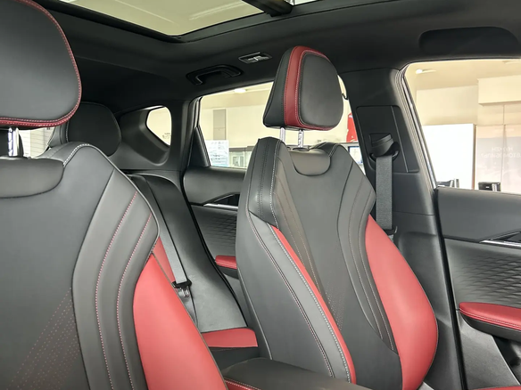 2026 Geely Coolray I Рестайлинг 2, фиолетовый, 2964990 рублей - вид 15