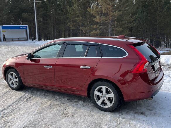 2012 Volvo V60 I, красный, 1300000 рублей - вид 8
