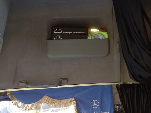 2009 Mercedes-Benz Atego, синий, 4650000 рублей - вид 8