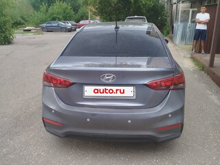 2018 Hyundai Solaris II, серый, 825000 рублей, вид 4