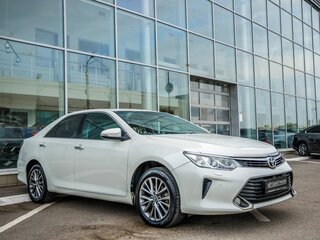 2016 Toyota Camry VII (XV50) Рестайлинг, белый, 2098000 рублей, вид 1
