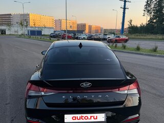 2021 Hyundai Elantra VII (CN7), чёрный, 1590000 рублей, вид 4