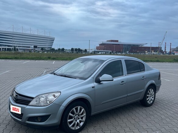 2011 Opel Astra H Рестайлинг, серый, 600000 рублей - вид 2