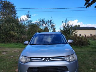 2012 Mitsubishi Outlander III, серебристый, 1300000 рублей, вид 2