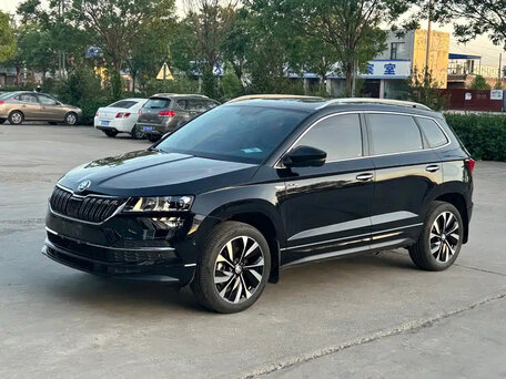 2023 Skoda Karoq DSG7 I, чёрный, 1750000 рублей, вид 1