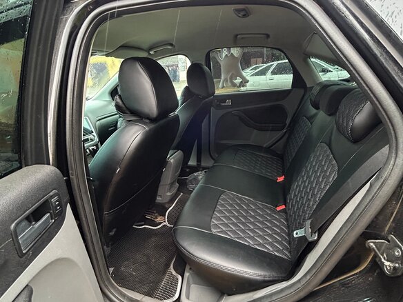 2008 Ford Focus II Рестайлинг, чёрный, 480000 рублей - вид 11